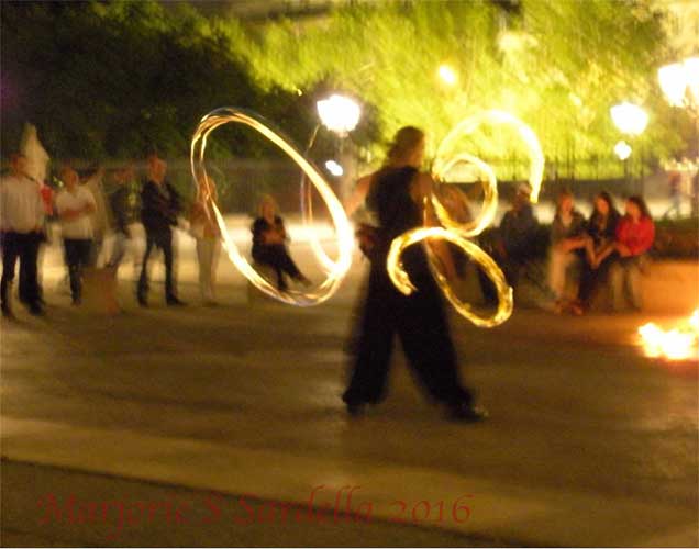 Fire Juggler, Paris